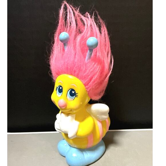 vintage Playskool Snugglebumms "Button the Bee" figurine from 1985 toy Hasbro - Picture 1 of 5